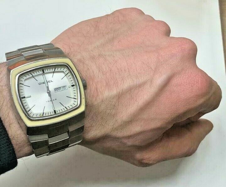 【レア】DIESEL 腕時計 DZ-4063 /DZ4064 2個セット レア】DIESEL 腕時計 DZ-4063 /DZ4064 2個セット - メルカリ