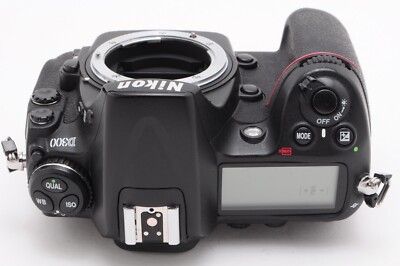 Nikon D300/DX VR 18-55mm (良品） Nikon D300 DX VR 18-55mm Camera Body - Good Condition, Clean