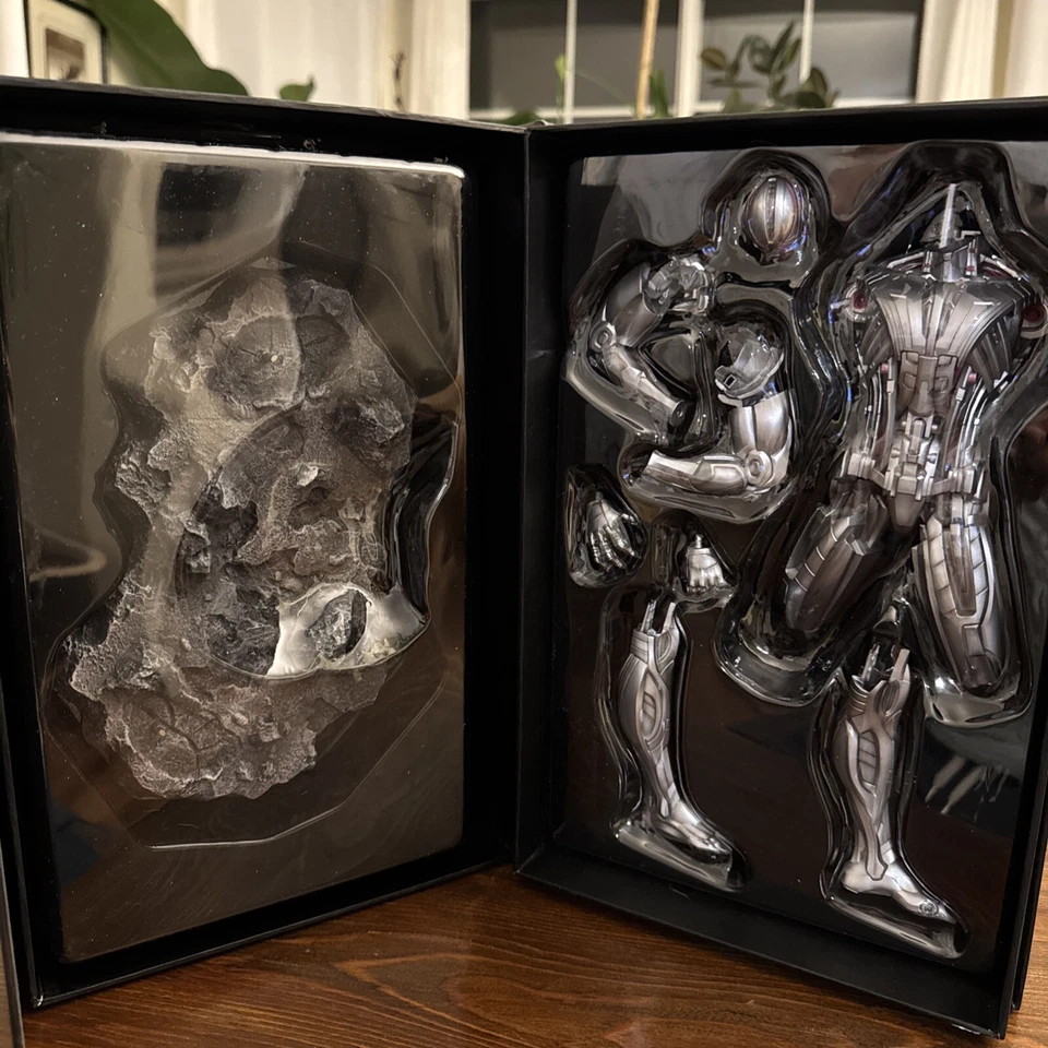 Marvel Avengers Age Of Ultron Prime Model Kit 1:9 Scale Action Hero Vignette - Image 2 of 4