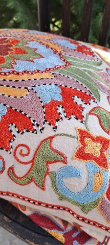 PAIR 2 Bohemian Hand Embroidered Needlepoint Suzani Throw Decor Pillows 18 x 18" - Picture 8 of 8