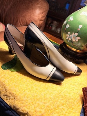 Vaneli FC-313 Bone Nappa/Black Leather Cap Toe Pumps Size 9.5N (10N Box) Vero Cu