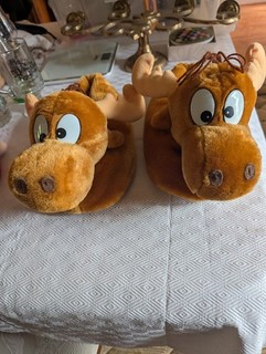 Bullwinkle slippers size L XL