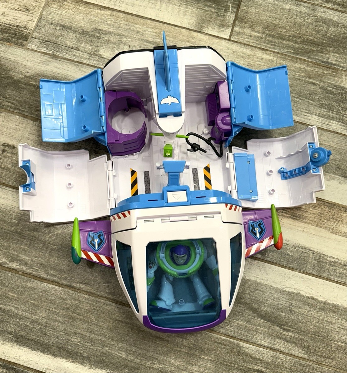 Buzz Lightyear Star Command Carrier 13台 Buzz Lightyear Star Command Carrier 13台 Buzz Lightyear Star