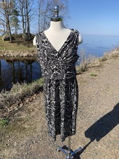 Talbots Sleeveless Black White Floral Dress w Wide Waistband Womens Size Large