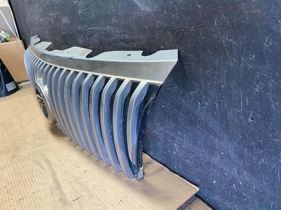 Parrilla superior delantera Mercury Mountaineer 2006 a 2010 OEM R2157 DG Foto 2 de 4