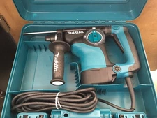 Makita HR2811F Concrete Rotary Hammer Drill (ELECTRIC)
