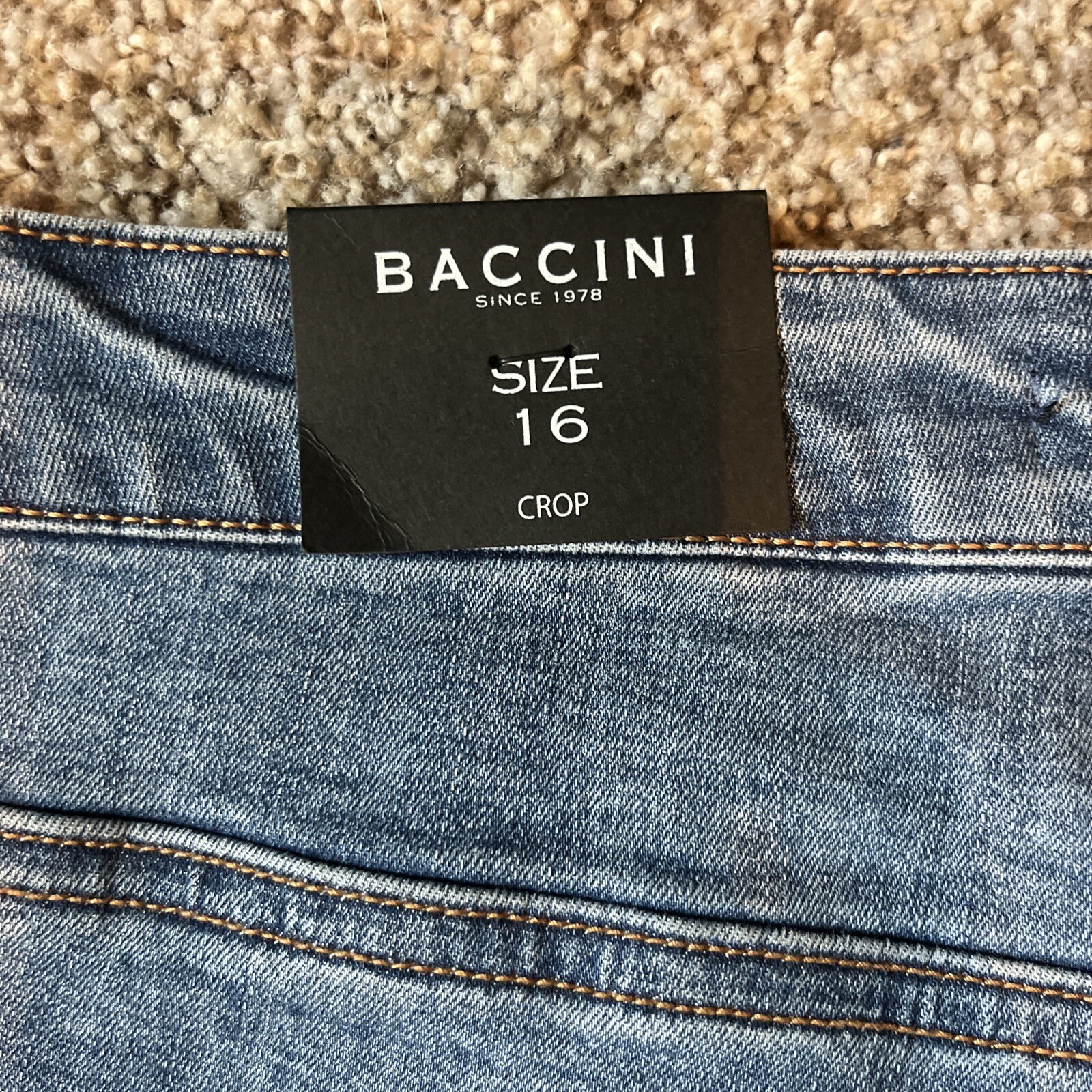 Baccini Crop Women's Blue Jeans Size 16 New With Tags - View 14