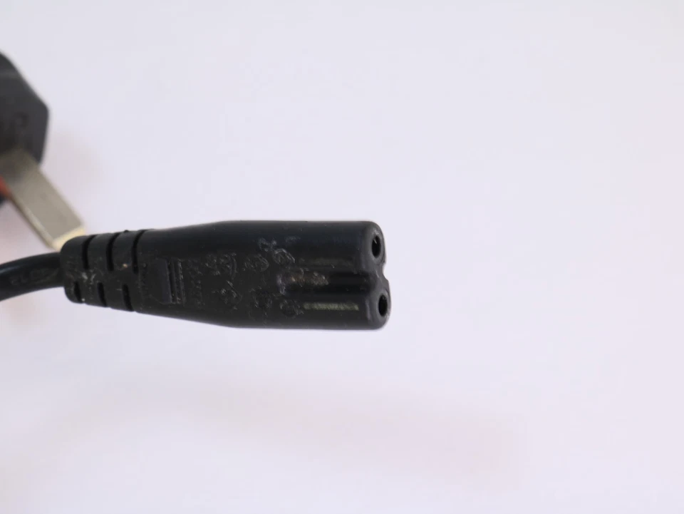 SP-62  I-SHENG  UK  5A. 250V  SS145/A. BS1363/A   2019  Power supply cord cable! - Image 2 of 4