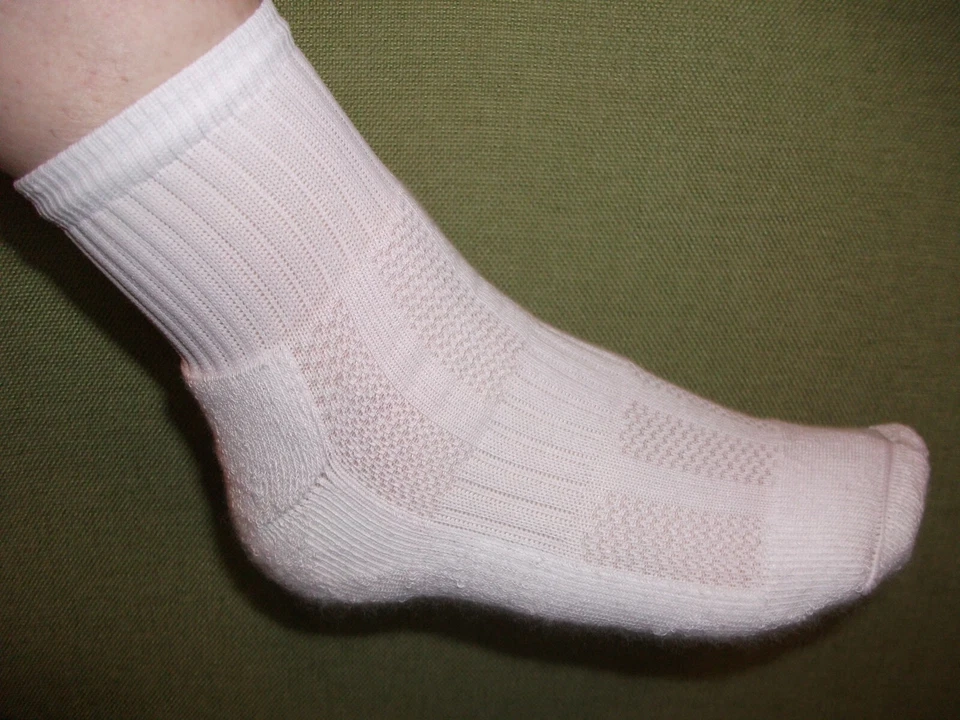 Coolmax Blanco Ciclismo Carretera MTB Gimnasio Calcetines al Tobillo UK3-6 Hecho en el Reino Unido Foto 3 de 4