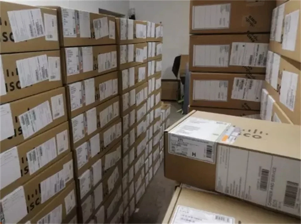 Cisco IE-3000-8TC-E Industrial Ethernet Switch 8-Port 10/100 - Image 4 of 4