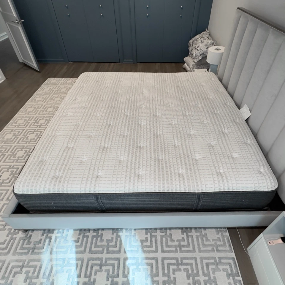 Simmons Beautyrest Silver BRSC-BOLD King 12" Mattress - 700810290-1060 Mfg 2019 - Image 3 of 4