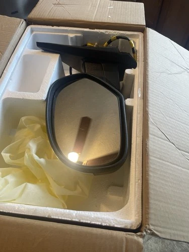 2007 - 2013 GM Chevy Truck SUV Drivers Side Left Mirror Power Folding Chrome OEM