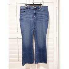 Madewell Mid-Rise Kick Out Jeans Size 31 Medium Wash Crop Flare Stretch