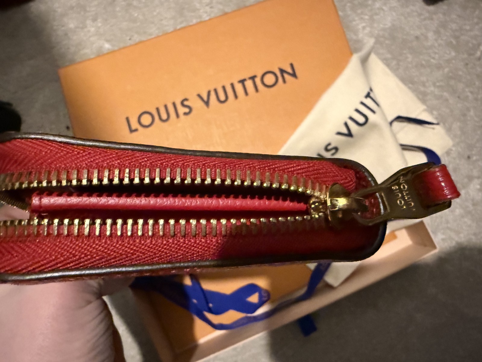 Louis Vuitton purse - Pre-owned image 3