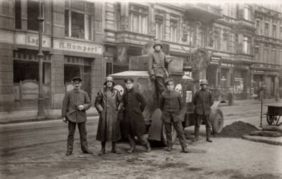 German Revolutionaries In Berlin 1919 OLD PHOTO