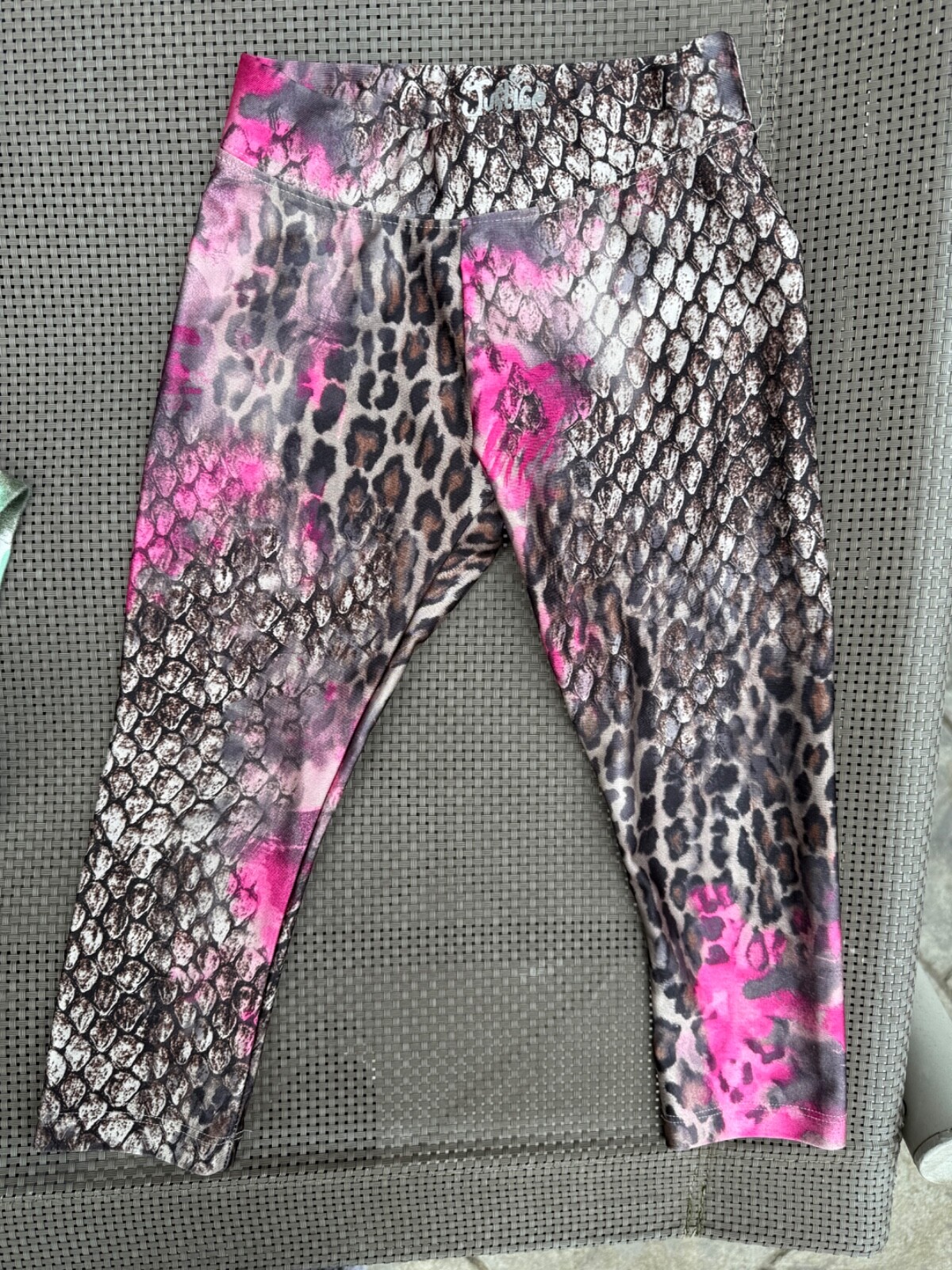 Picture 2 of 16