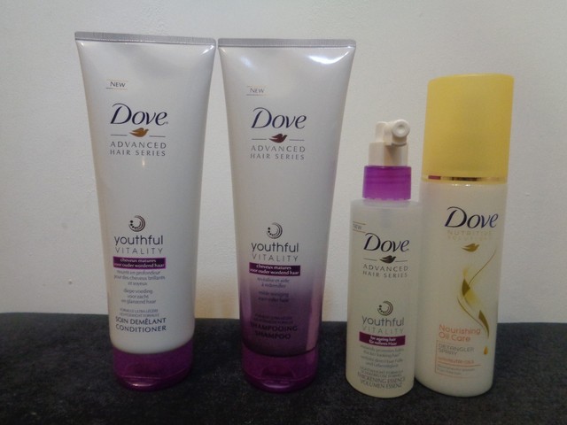 Dove Nourishing Oil Care Leave In Detangler Spray 200ml For Sale