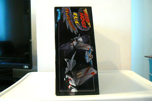 AIR HOGS R/C V-Wing Avenger 2008 Flapping Wings NEW IN SEALED BOX - Picture 4 of 4