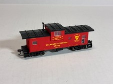 Atlas HO scale kit  1926-1 D H Delaware  Hudson Wide Vision Caboose  35798