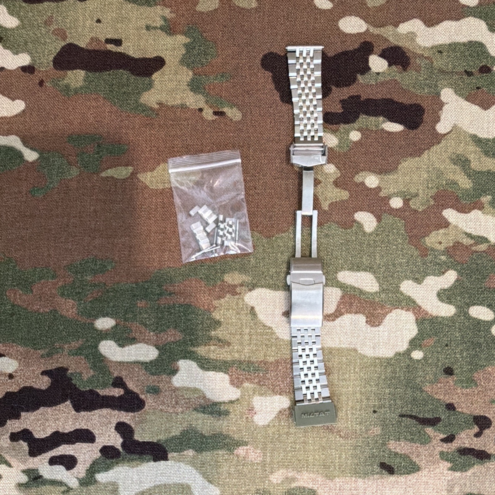 Musicians Wanted Graphics Strapcode MiLTAT Asteroid 20mm SS Quick Release Bracelet Band Opened ...
