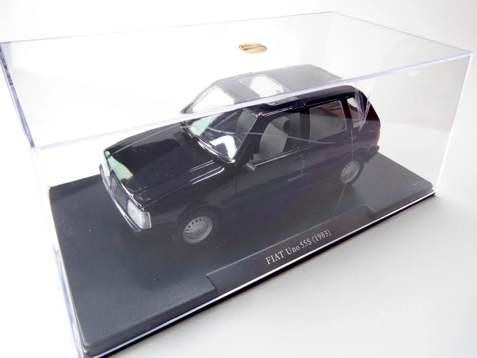 Fiat Uno 55 S - 1983 -  1:24 - 4 Öffnungen neuwertig in Vitrine  Leo Models#1021 - Bild 4 von 4
