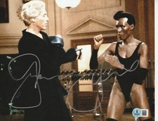 GRACE JONES SIGNED JAMES BOND A VIEW TO KILL 8x10 PHOTO - BECKETT COA