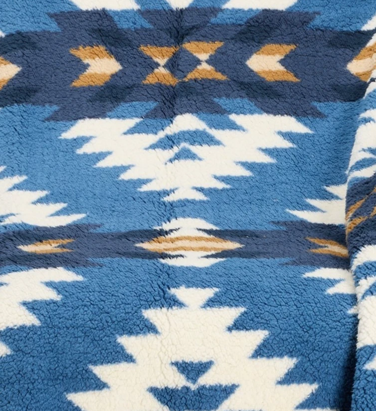 Pendleton Eagle River Sherpa Throw Blanket - 50x70” - Brand New with Tags - Image 2 of 4
