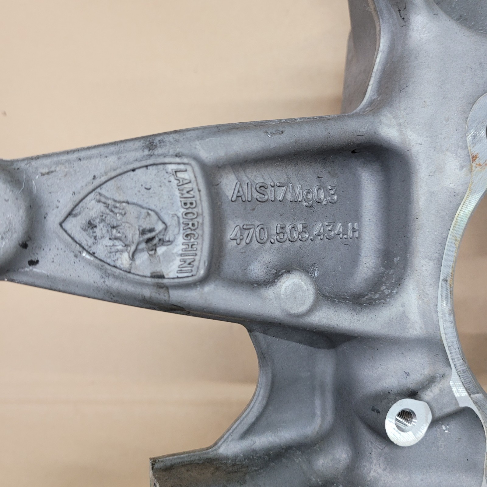 Lamborghini Aventador SVJ Rear Right Steering knuckle P/N 470505434H