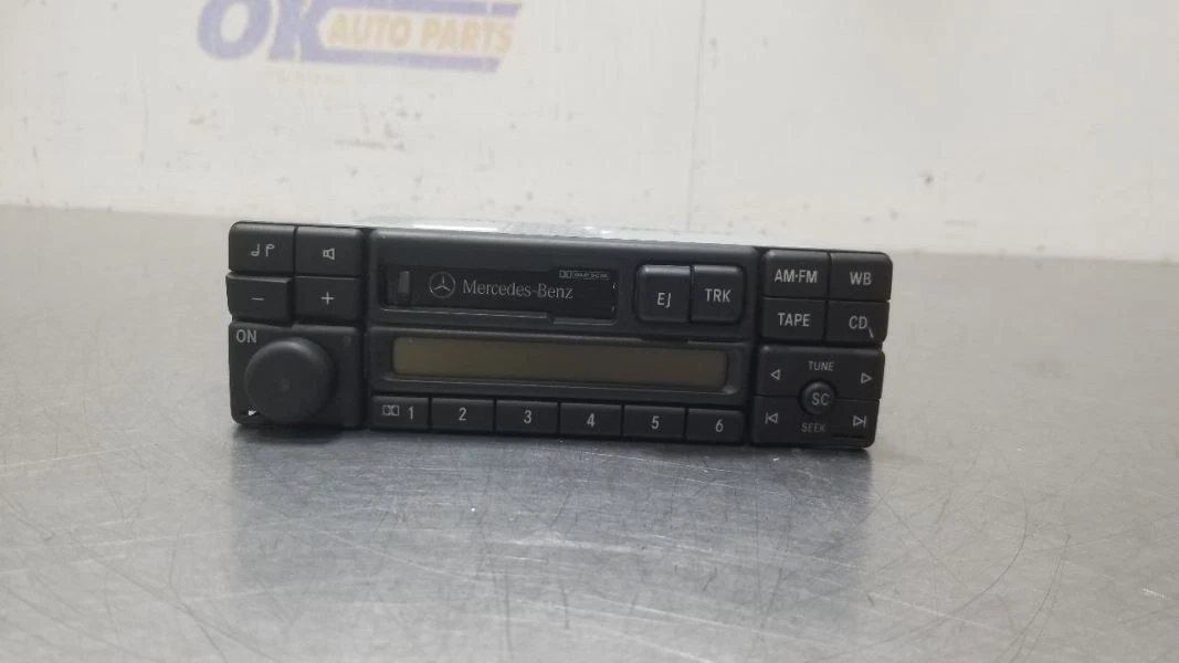 In-Car Entertainment Equipment for Mercedes-Benz SLK230 for sale