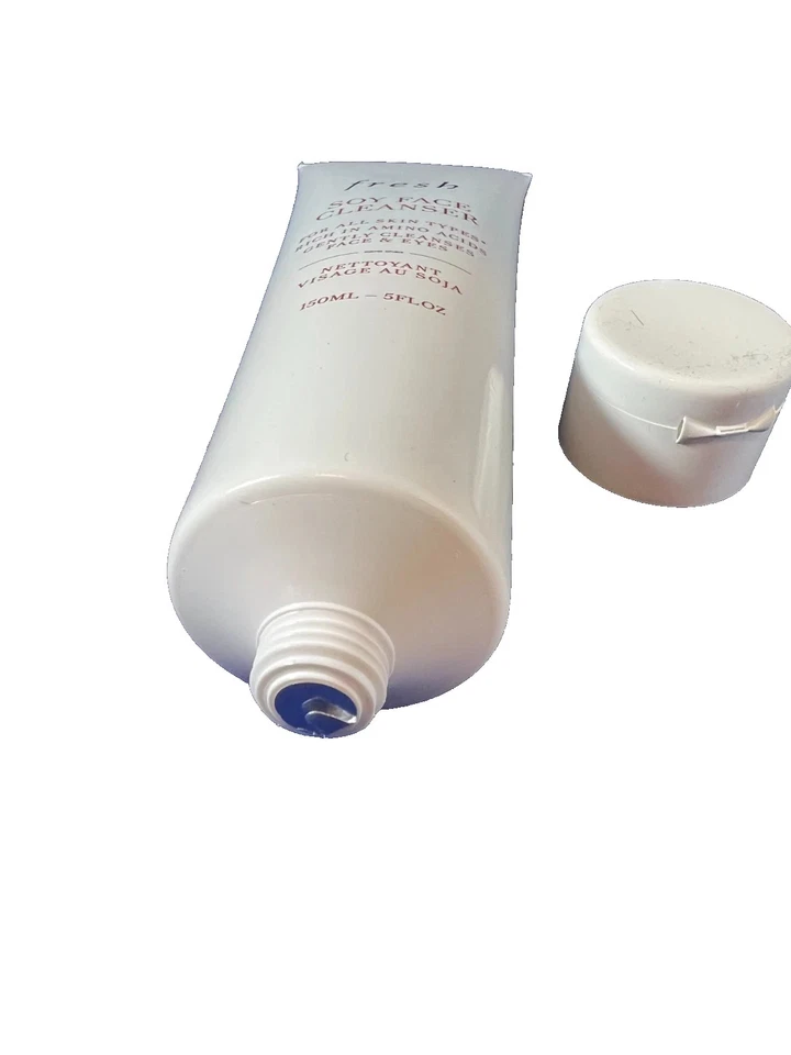 Limpiador facial de soja fresca para rostro y ojos 150 ml / 5 OZ TUBO SELLADO CON LÁMINA TAMAÑO COMPLETO Foto 4 de 4