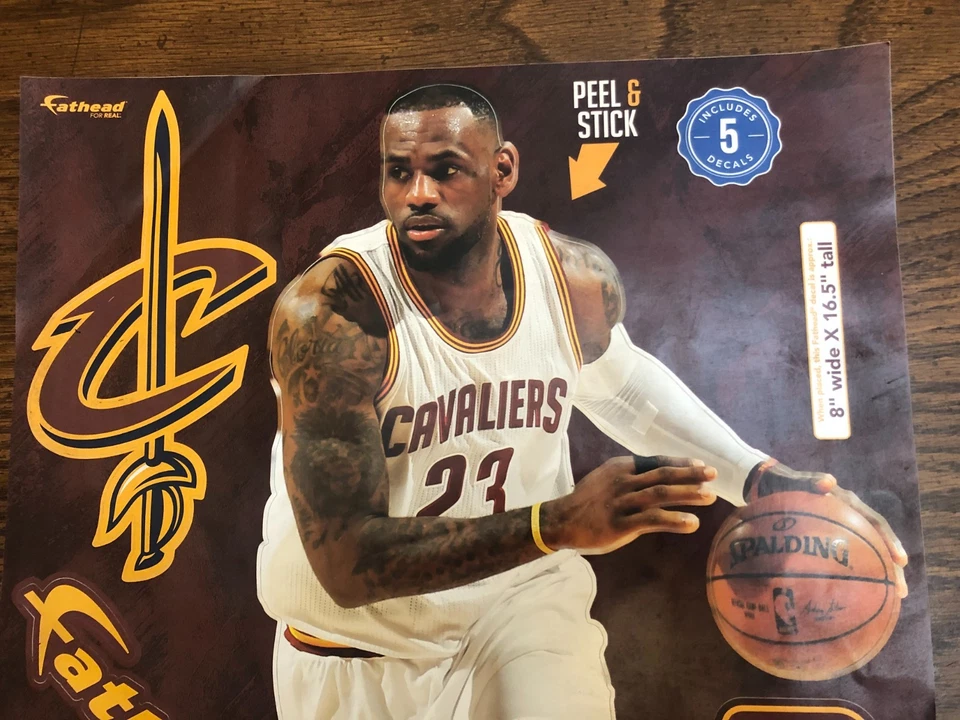 Calcomanías de pared 2016 LeBron James Foundation Cleveland Cavaliers Fathead Akron U Foto 2 de 4