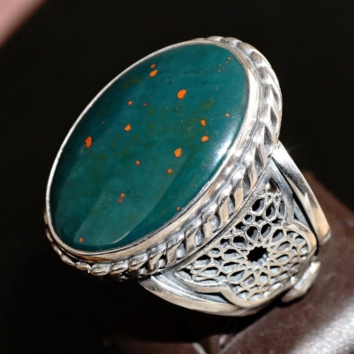 Mens Bloodstone Signet Ring in Sterling Silver, 14k Gold & 18k Gold –  Blœdstone