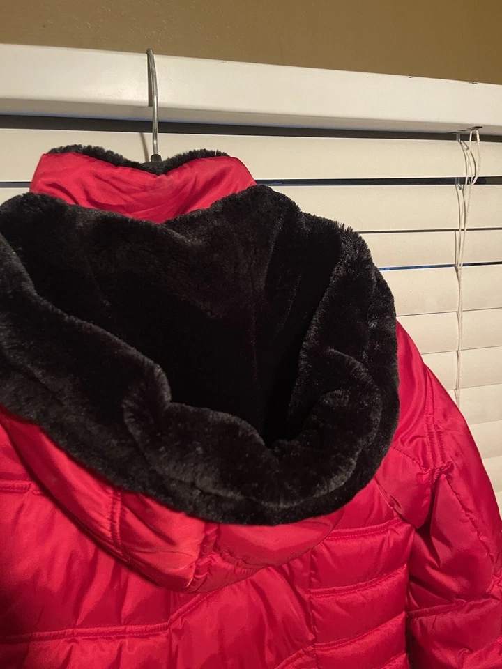 Nautica Youth Winter Coat With Detachable Hood Red Size M. Water Resistant  - Image 4 of 4