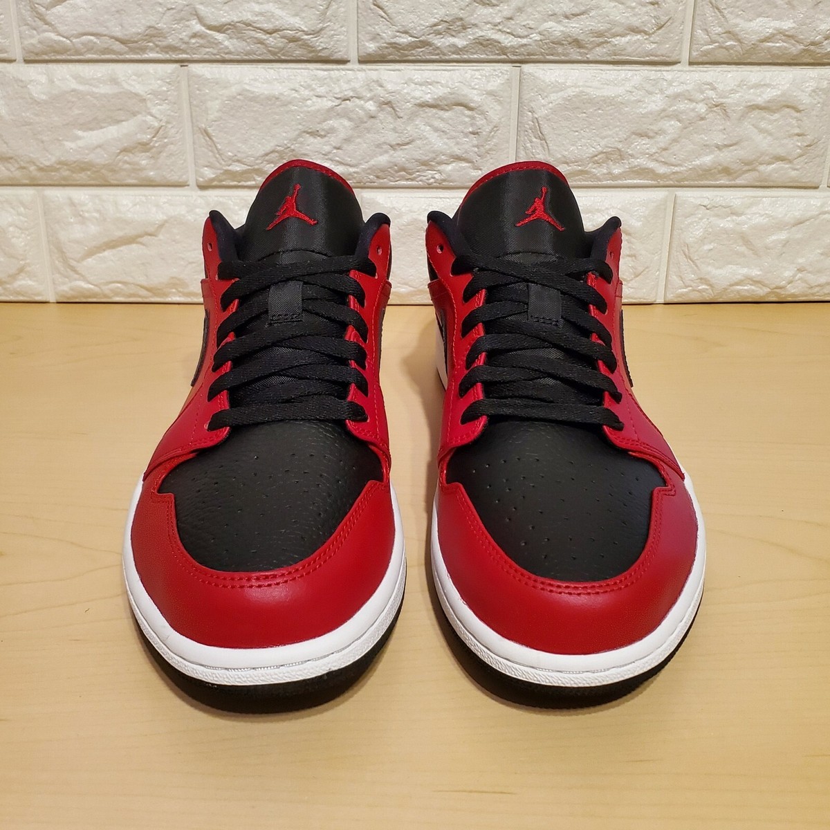 Nike Air Jordan 1 Retro Low Reverse Bred Pebbled Swoosh Size 