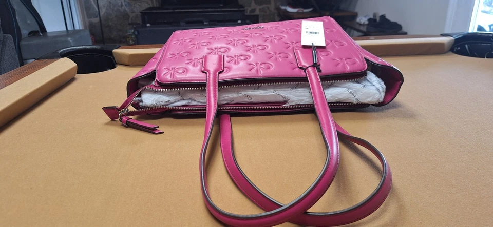 Bolso de Mano Calvin Klein Allover Emblema Logo con Bolsa. Nuevo Foto 4 de 4