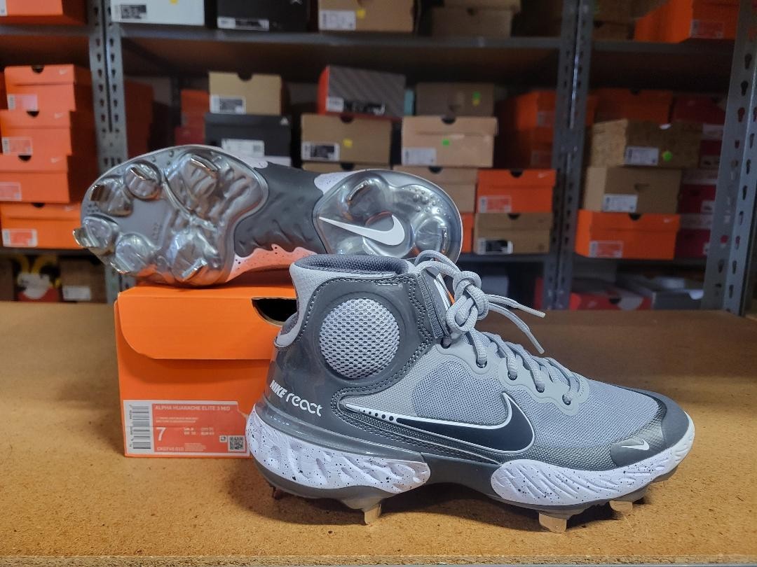 Nike Alpha Huarache Elite 3 Mid Baseball Cleats Lt Smoke  display picture 1