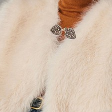 Alloy Scarf Clip for Women Vintage Style Brooch Secure and Easy to Use