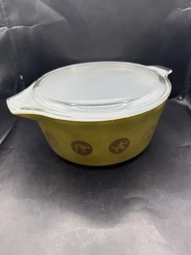 Vintage Pyrex #475-B Zodiac Casserole 2.5 Quart With Plain Pyrex Lid #475-C17