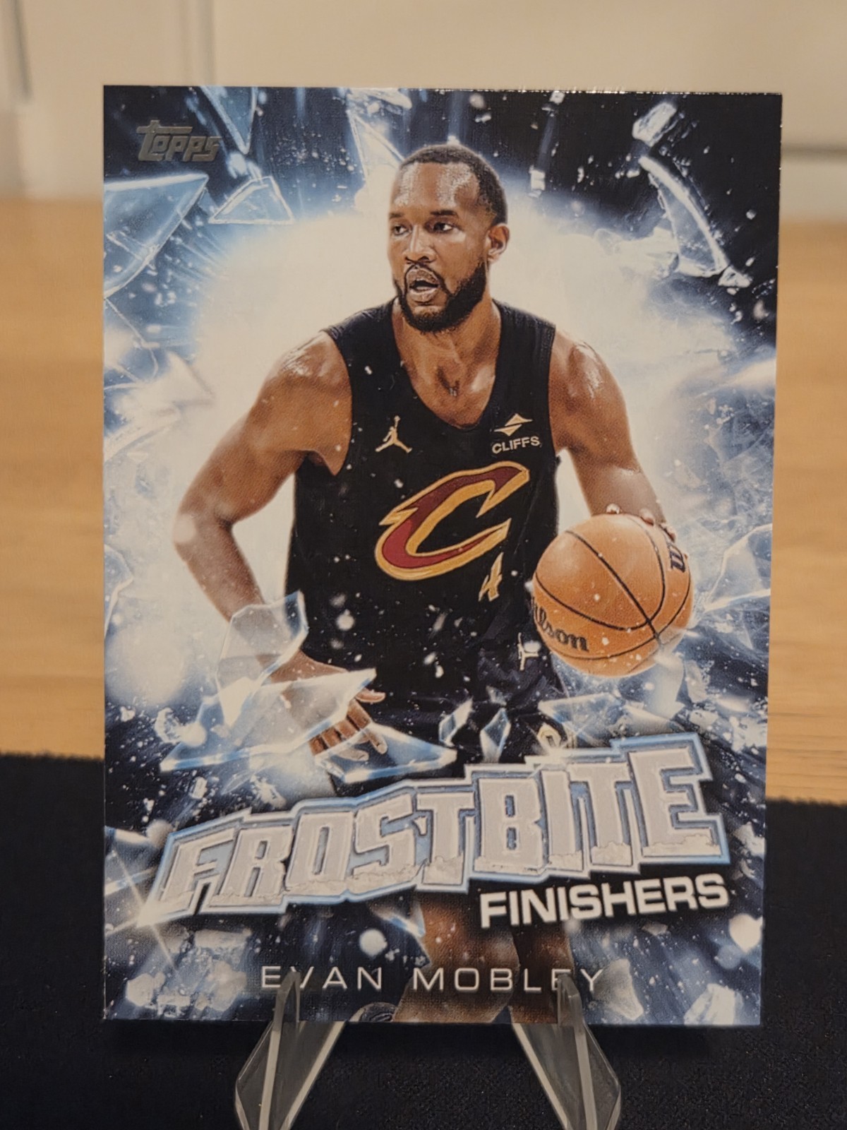 2025-26 Topps Holiday - Frostbite Finishers Evan Mobley #FF-EM Cleveland Cavs