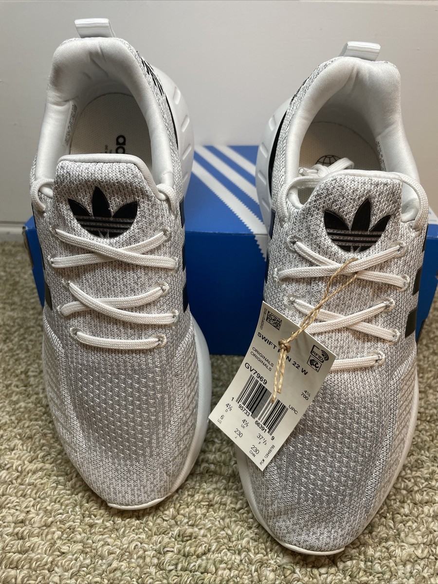 All black adidas shop women's swift run