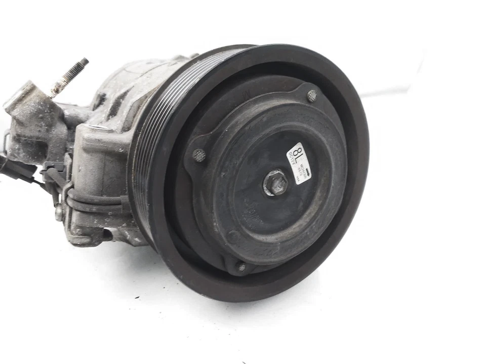 Bomba de compresor de aire acondicionado Honda Crosstour 2012-2015 + embrague - 38810-R40-A01 Foto 2 de 4