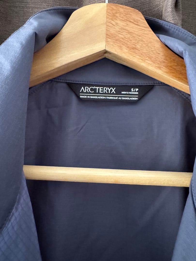 ARC’TERYX Mens Squamish Jacket Dark Navy S Lightweight Outdoor Coat image 4