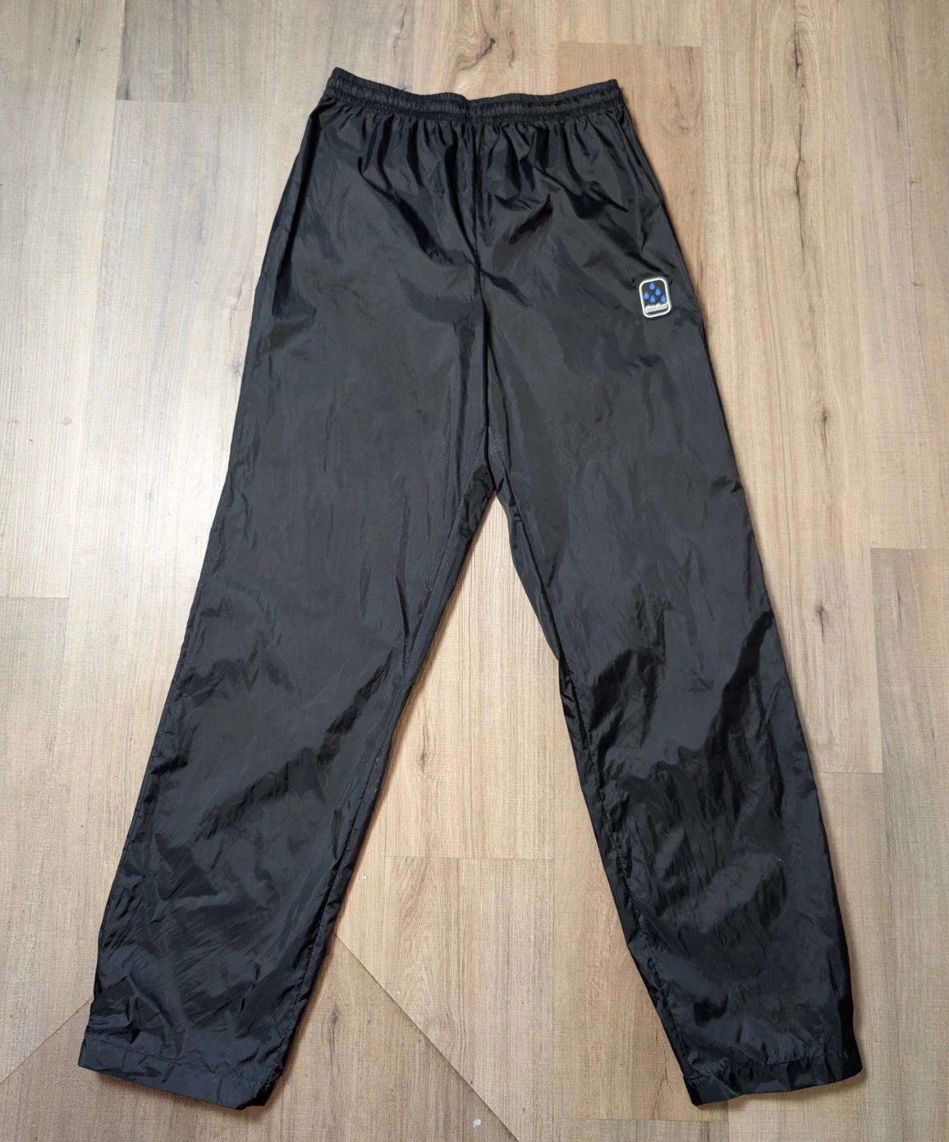 Eddie Bauer Vintage Size M Waterproof Rain Pants Black Hiking Wind Overpants
Opens in a new window o
