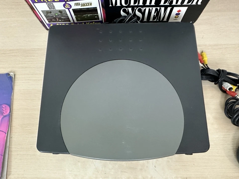 Goldstar 3DO Console w/ OEM Controller, Box & Foam - Matching Serials - WORKS! - Image 3 of 4