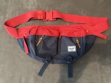 Herschel Supply Co. Eighteen Hip Pack | Rojo/Marino