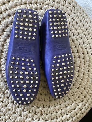 Tod s Loafers Mokassin Slipper Car Shoes vom Feinsten 37,5 / 4,5 weiße Noppen
