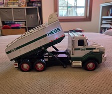 2017 Hess Dump Truck Collectors Series Lights Sounds Raise Bed Retired