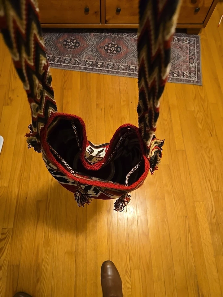 Bolso Bandolera Colombiano Wayuu Mochila Crochet Macromo Flecos Cordón Cubo  Foto 4 de 4