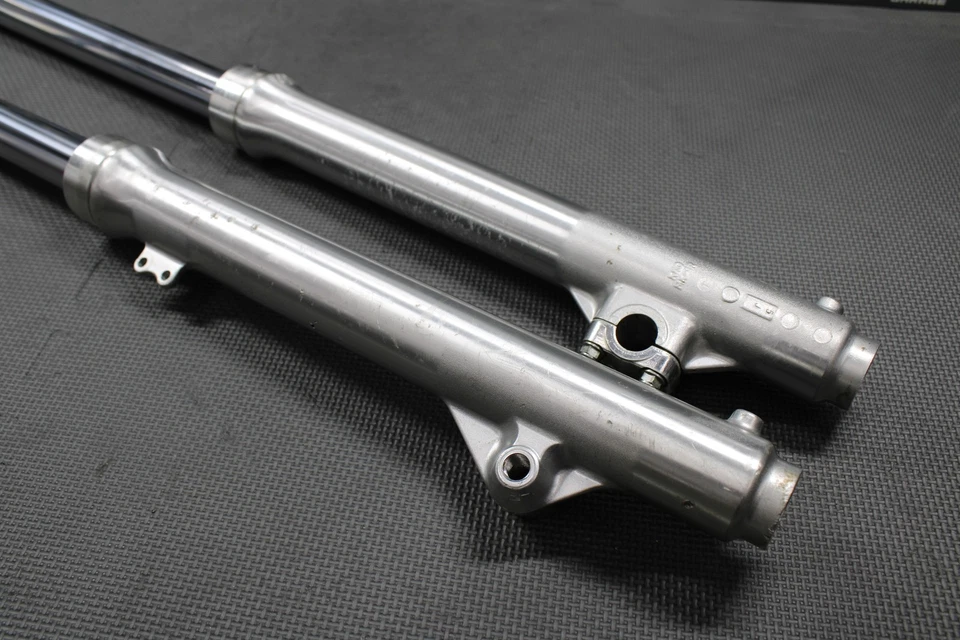 Honda XR200R 2002 95-02 OEM SUSPENSIÓN DELANTERA DERECHA IZQUIERDA HORQUILLAS AMORTIGUADORES Foto 4 de 4