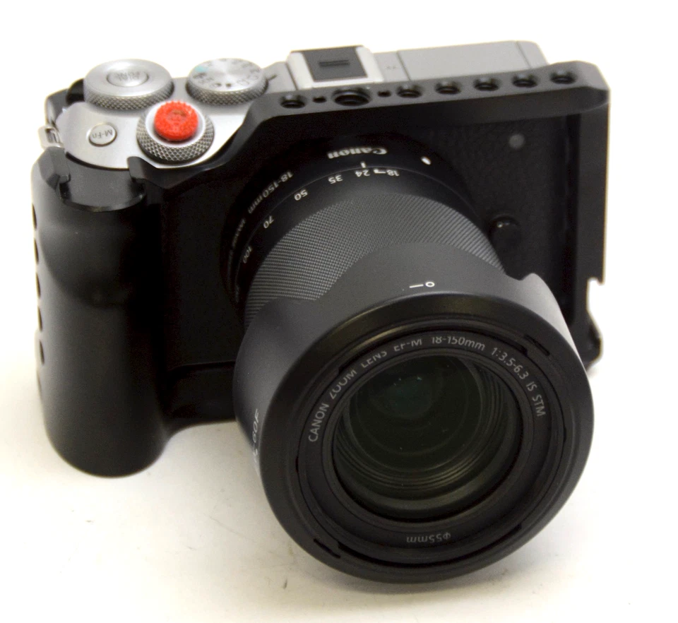 Canon EOS M6 Mark II 32.5MP Mirrorless Camera/EF-M 18-150mm F/3.5-6.3 IS STM - Image 4 of 4